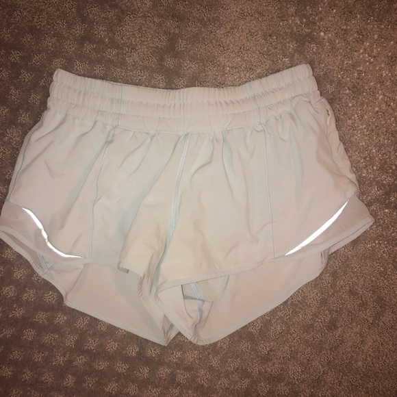lululemon athletica Pants - Lululemon Hotty Hot Short 2.5”